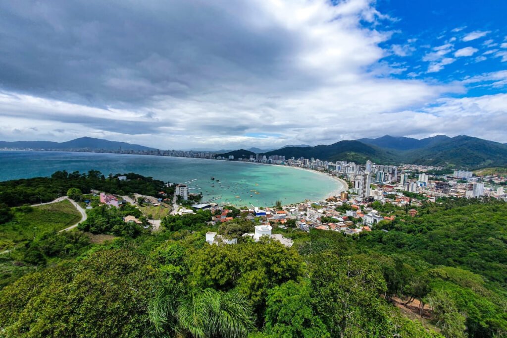 O Fascinante Mundo do Mercado Imobiliário em Itapema Tendências, Oportunidades e Perspectivas