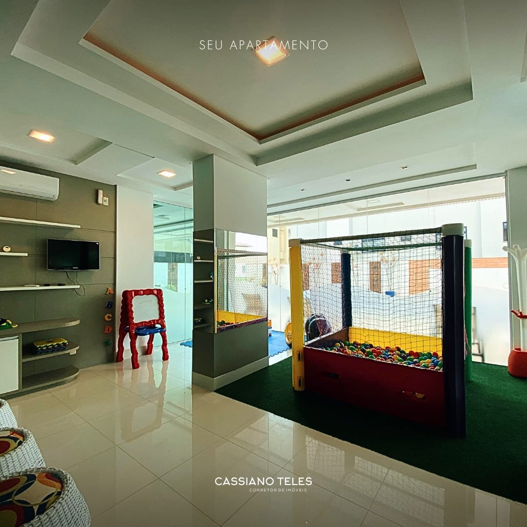 Brinquedoteca completa e colorida no Residencial Cayman em Itapema.